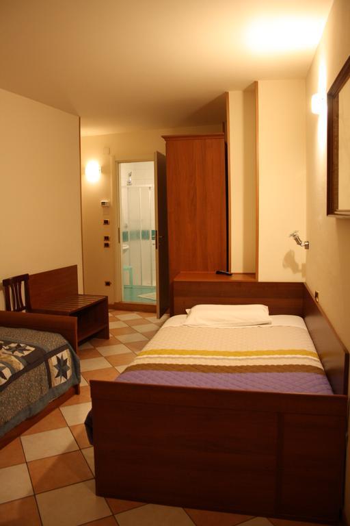 Hotel Casa Hellen Monteforte dʼAlpone Habitación foto
